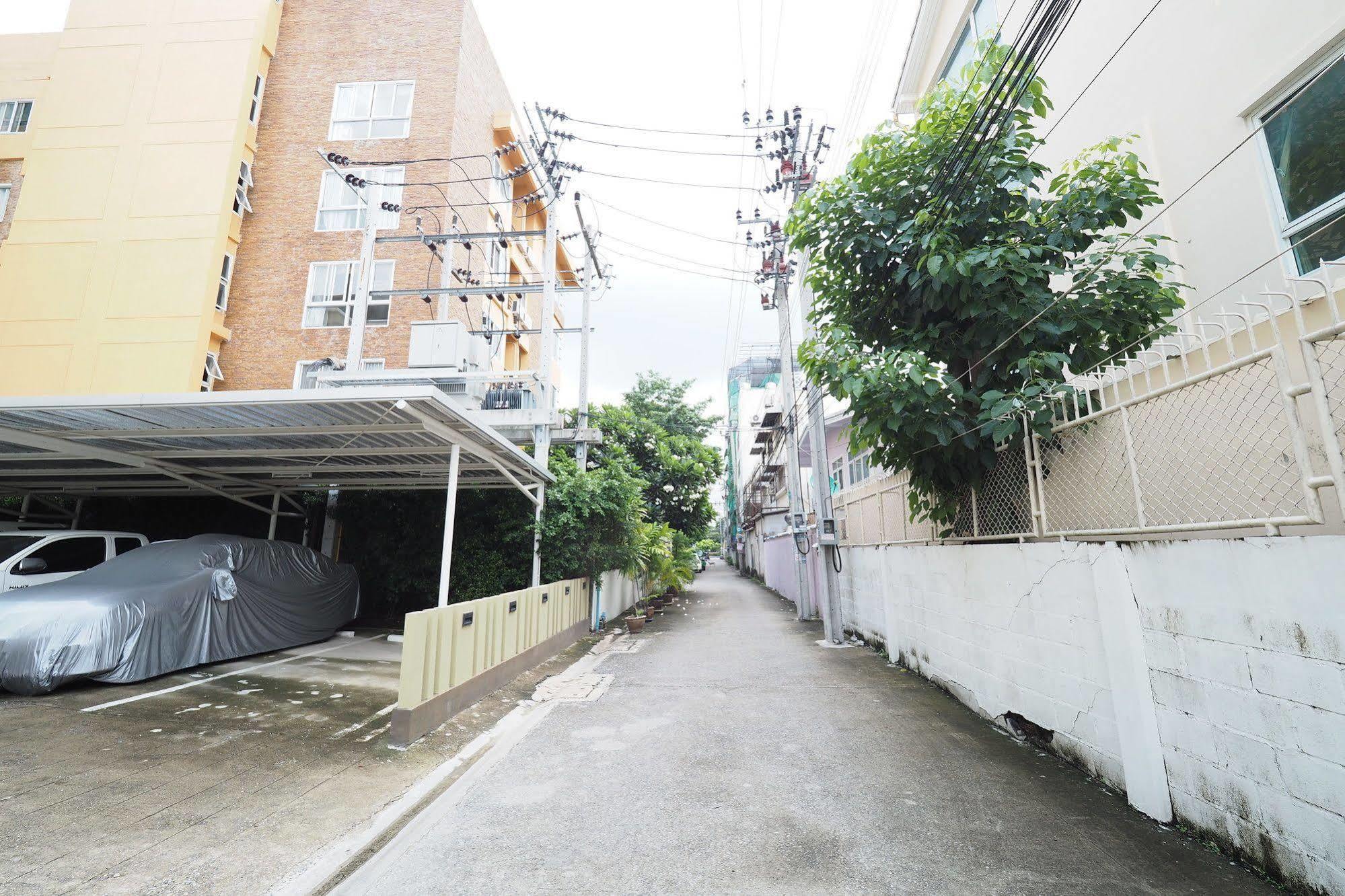 Living Naraa Place Μπανγκόκ Εξωτερικό φωτογραφία